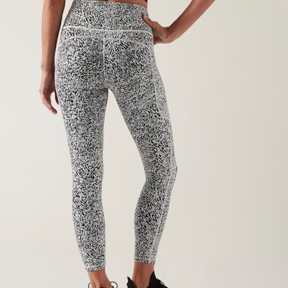 NWOT Athleta Ultimate Stash Textured Tight - Picture 8 of 10